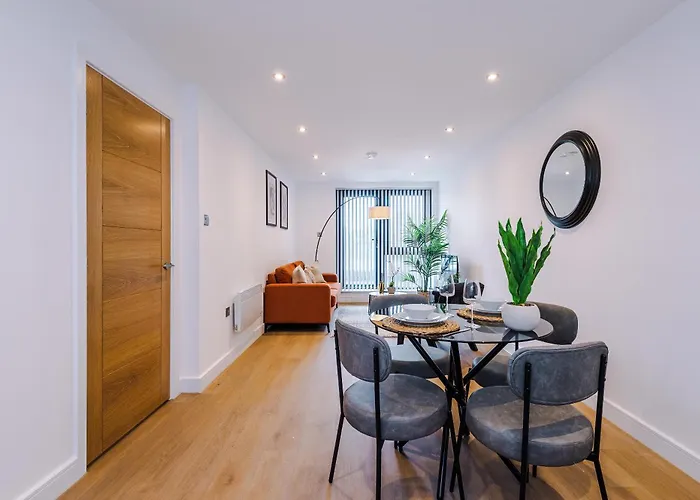 Centre Flat With A Terrace * 利兹