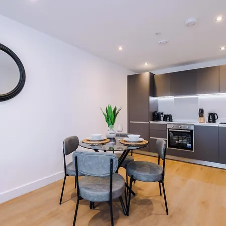 Centre Flat With A Terrace 아파트 *