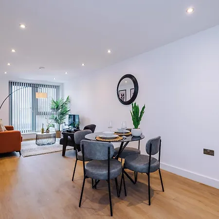 Centre Flat With A Terrace 아파트 *