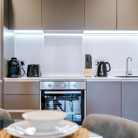 Apartment Centre Flat With A Terrace Leeds (West Yorkshire)