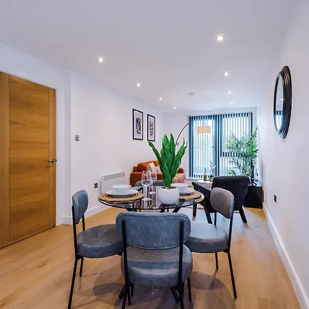 Centre Flat With A Terrace 아파트 *