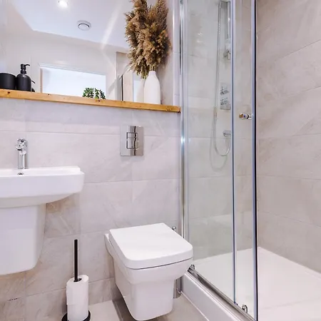 Apartment Centre Flat With A Terrace Leeds (West Yorkshire)