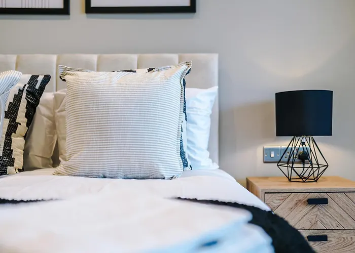 Centre Flat With A Terrace * Лідс